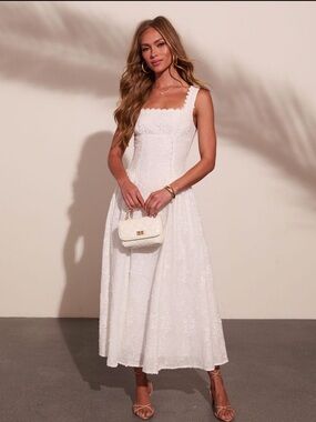 DARLING BLOOM EMBROIDERED FLORAL MAXI🤍🤍🤍
